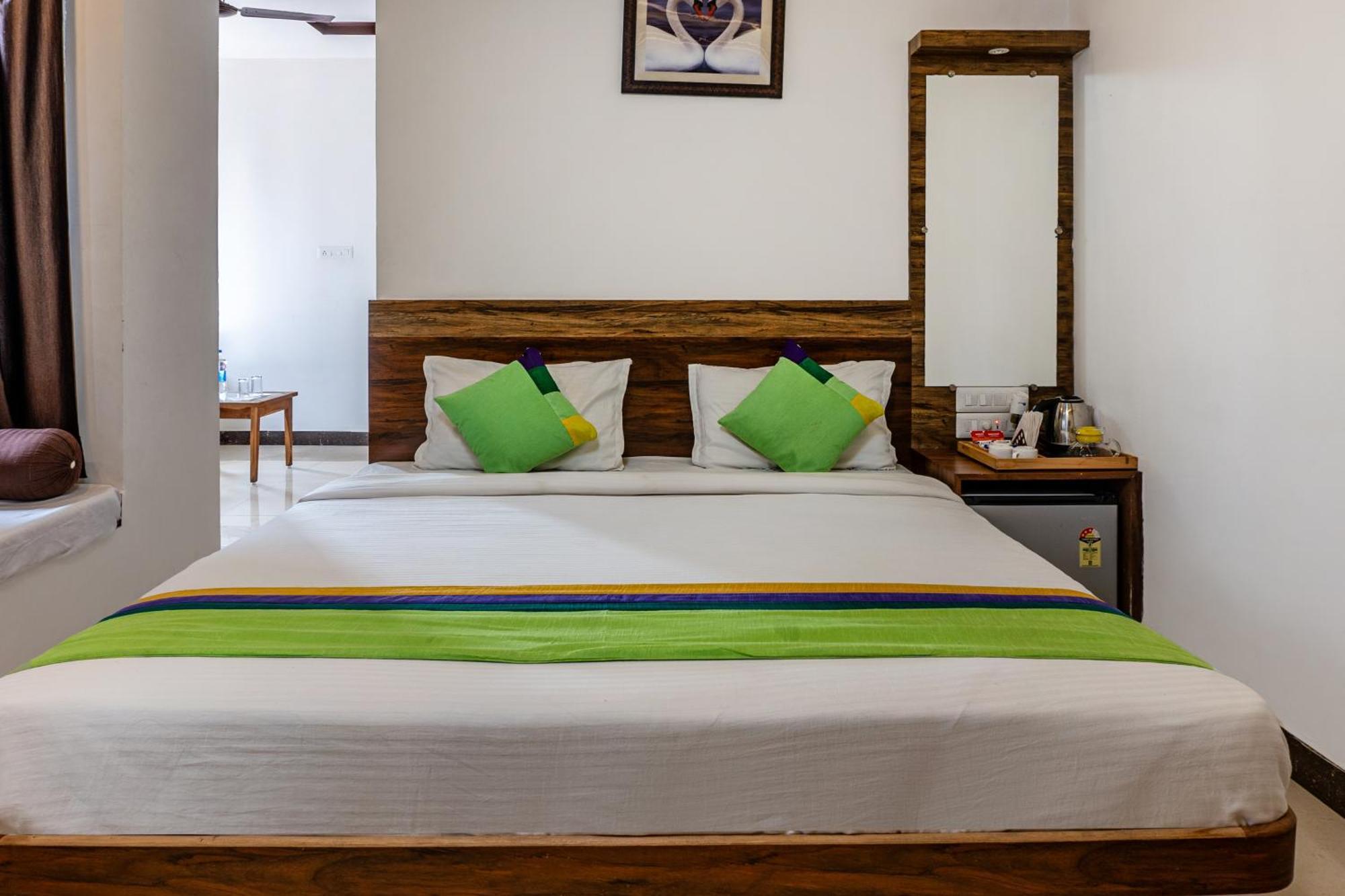 Treebo Spirit Residency Ξενοδοχείο Ουνταϊπούρ Εξωτερικό φωτογραφία