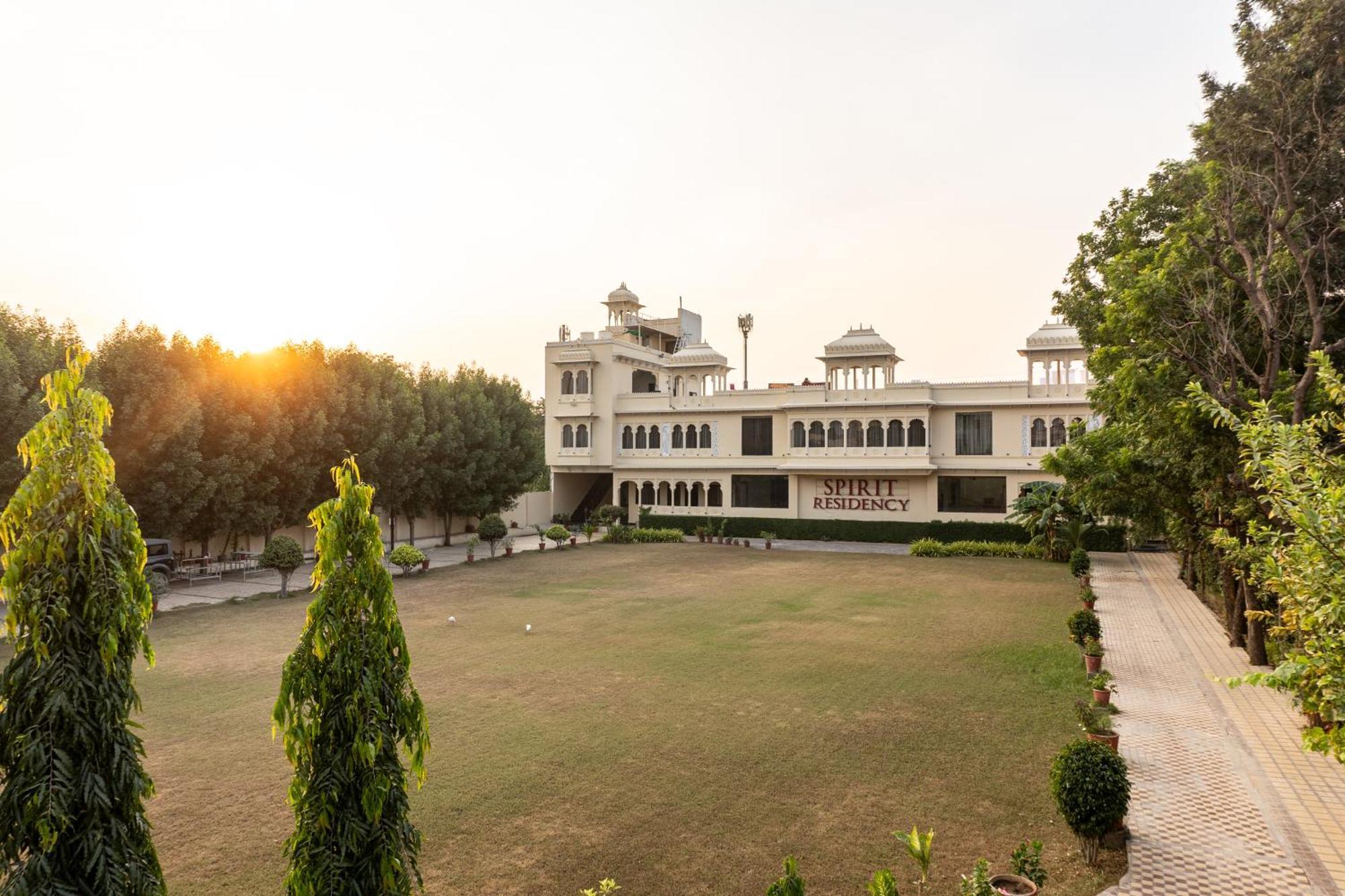Treebo Spirit Residency Ξενοδοχείο Ουνταϊπούρ Εξωτερικό φωτογραφία
